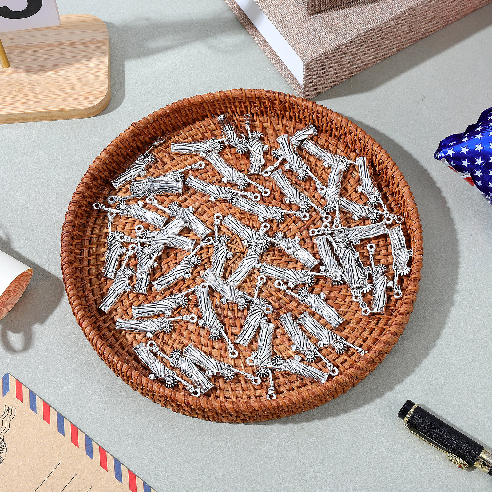50Pcs Statue of Liberty Charms – Jewelry Making New York recenzja i cena