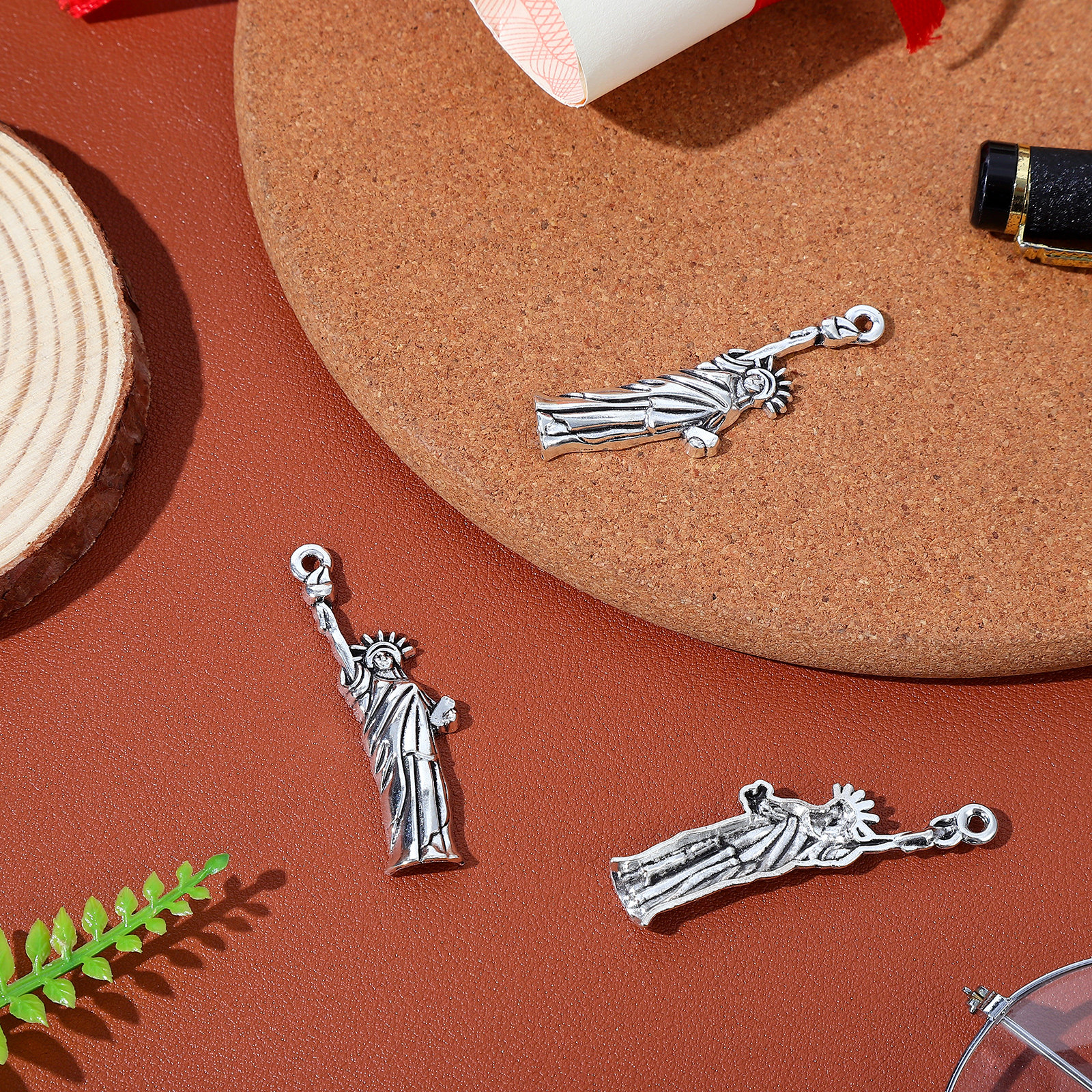 50Pcs Statue of Liberty Charms – Jewelry Making New York recenzja i cena